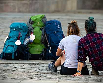 Is it safe for a woman to walk the Camino de Santiago alone?